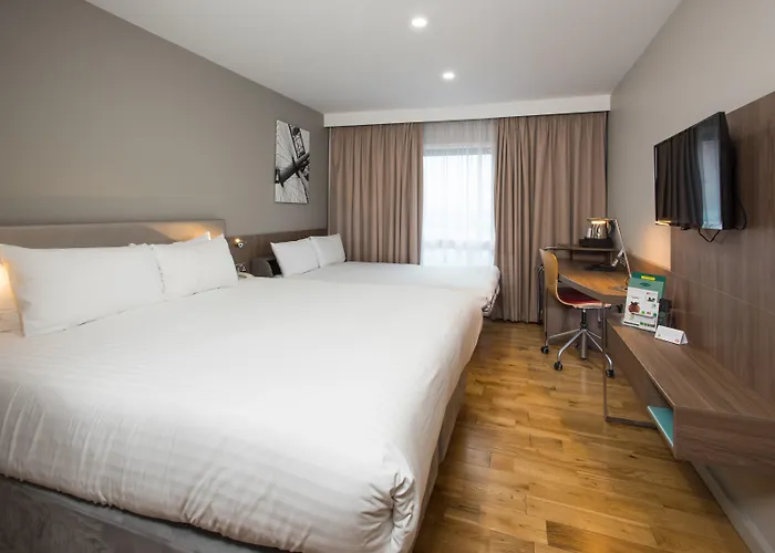 Holiday Inn West By IhgHotel Londra